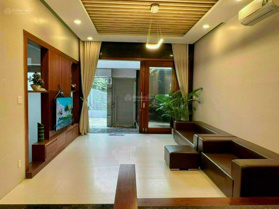 Cho thuê biệt thự mới đẹp, cực rộng Bình Thạnh vừa ở làm văn phòng công ty