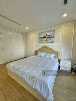 Cho thuê căn hộ 1 phòng ngủ Vinhomes Central Park 56.2m2 view sông, đặc biệt có 2 ban công rộng rãi