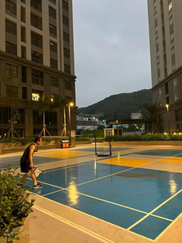 Chỉ 4tr/th có ngay căn 2 ngủ full nội thất liền tường. Tầng cao, view nội khu rất đẹp. Ib e xem nhà