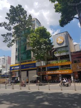 Cho thuê MT Trần Hưng Đạo, gần Nguyễn Thái Học, Q1, DT: 9x14m, 3 tầng, giá: 79 tr. Tell 0903 712 886