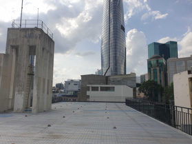 Cho thuê sân thượng 500m2 ngay trung tâm Quận 1, kinh doanh tự do, có thang máy di chuyển