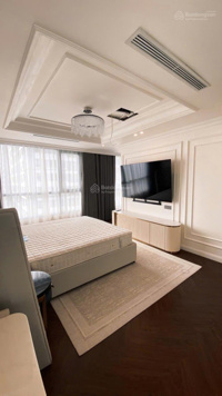 Góc bán nhà chuyển nhượng gấp căn hộ 3 Phòng Ngủ tòa Park 3, nội thất hiện đại. Giá thương lượng!