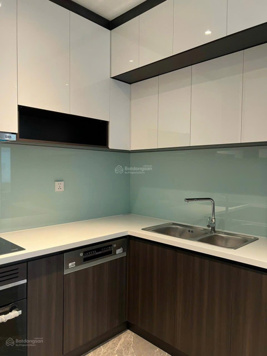 Cho thuê căn hộ 2 phòng ngủ tại chung cư The Gloria - số 8 Nguyên Hồng, full NT, giá 23 tr/th