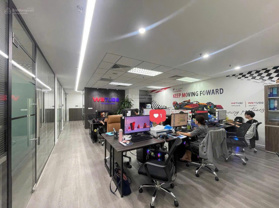 Nhượng văn phòng 150m2 nội thất y hệt hình tại trung tâm Mễ Trì - Nam Từ Liêm, có thể vào luôn