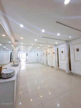 Cho thuê nhà mặt tiền đường Nguyễn Văn Cừ ngang 5m nhà mới xây 100%