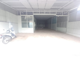 Cho thuê nhà làm xưởng, kho DT 8x29 giá 23tr. Vị trí gần MT Phạm Hùng có điện 3pha. hẻm xe tải 4tấn