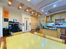 Bán căn 168m2, 3PN 3 WC đẹp nhất khu đô thị Trung Hoà Nhân Chính. Full nội thất xịn, có slot ô tô