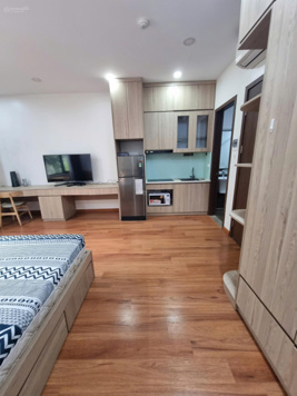 Tôi cho thuê chung cư mini cuối phố Hồng Tiến 38m2 full đồ đẹp dạng studio giá 6 tr/th, 0916 393 862