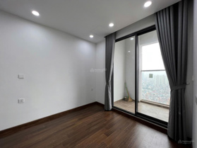 Chính chủ bán căn hộ dành cho người độc thân. Studio 45,7m2 tầng trung, full nội thất, cửa ĐB - TN