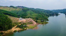 Lô đất nghỉ dưỡng bám hồ - tay chạm nước