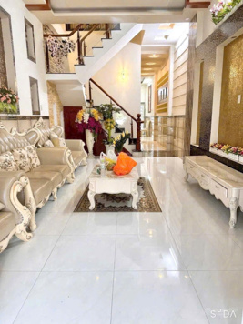 Cho thuê nhà lầu diện tích rộng lộ oto tiện ở kinh doanh vp công ty giá rẻ chính chủ