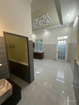 Cho thuê nhà mới diện tích rộng lộ xe tải nhỏ tới nhà , gần khu giảng viên đại học cần thơ