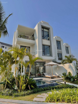 Duy nhất! Căn villa biển Hạ Long, đất ở lâu dài, coupound an ninh 24/7, bãi tắm riêng 830m, giá tốt