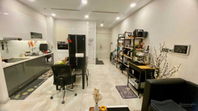 Cho thuê CC Kingdom 101 quận 10, DT 72m2, 2PN, 2WC nhà đẹp, thuê 17 tr/th, Lh: 0906 678 758