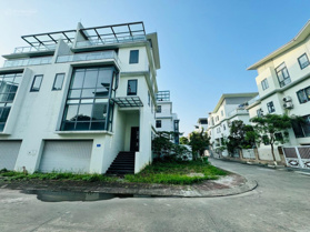 Chính chủ bí tiền bán biệt thự góc 188.62m2 thô sổ đỏ lâu dài, Waterfront Lê Chân hướng Nam 18 tỷ
