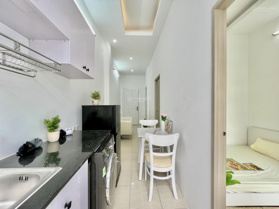 Cực hot! 2 phòng ngủ 50m2 balcony lớn, full nội thất new balcon ngay ngã tư Bảy Hiền, chợ Tân Bình