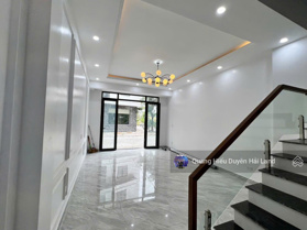 Bán căn nhà áp góc, cạnh công viên, diện tích 48m2 giá chỉ 3,3 tỷ em Hiếu: 0347 391 919