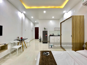 Cho thuê căn hộ studio bancol thiết kế hiện đại luxury, rộng 40m2, full NT, Gần Bigc Tô Hiến Thành