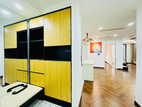 Cho thuê căn 4 PN - 143m2 Park Hill, tầng trung, căn góc Đông Nam full nội đồ. 0329 993 181