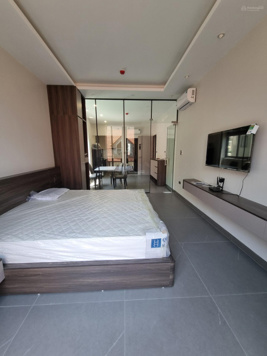 Chính chủ cho thuê căn hộ 45m2 1 ngủ riêng full đồ đep phố Ái Mộ, giặt riêng giá 8 triệu:0916 393 862