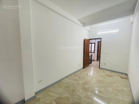 Nhà phố, vị trí kinh doanh siêu đỉnh, 5m ra phố Trần Khát Chân, 33m2 x 5T 3 thoáng, ngõ thông hiếm