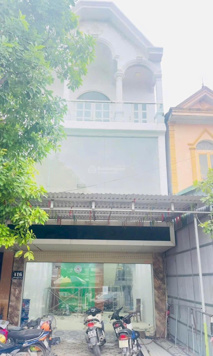 Bán gấp nhà mặt phố đường Nguyễn Trãi, giá chỉ 9 tỷ, diện tích 103m2