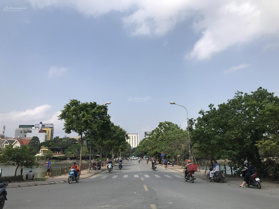 Cần cho thuê biệt thự góc diện tích 250m2, nhà 3 tầng đẹp, giá 60 triệu/tháng, LH: 0968 851 738