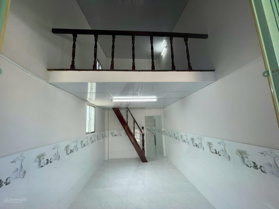 Bán nhà gác lửng 2 mặt tiền giá rẻ ngay trung tâm Nha Trang - cách Chợ Đầm 300m, giá chỉ 999 triệu
