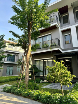Bán liền kề QT1 gần Công viên Hồ Thiên Nga, Cluphouse tại The Plaza - Eco Central Park Vinh