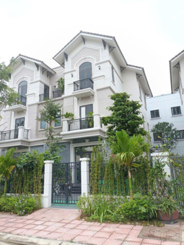 Bán Nhà biệt thự đẹp tại Centa City, 7,8 tỷ, 135m2, 4PN, 5WC, nhiều tiện ích chỉ với