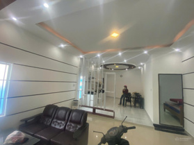 Cho thuê nhà đẹp sân vườn khu Hòn Xện, 3pn dt 200m full nội thất, có hội bơi nhỏ, giá 12 triệu/th