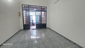 Nhà cho thuê 82m2, phòng khách nhà bếp 3PN, 2WC