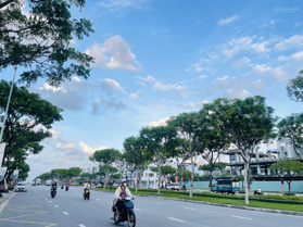 Lô đất biển đẹp cho khách mua ở hoặc đầu tư. Đường 75m trục thông, cách biển Nguyễn Thành chỉ 100m