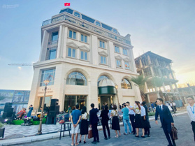 Bán biệt thự biển 5,5 tầng, Võ Nguyên Giáp, TP Đồng Hới giá ưu đãi