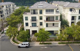 Cần bán gấp biệt thự BaSon giá rẻ nhất: 225m2-164tỷ; 325m2-340tỷ; 437,5m2-499tỷ. Hỗ trợ vay 80%