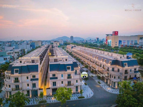 Nhà phố Pavillon sẵn sổ 12.5 tỷ giá đỉnh 18 tỷ: 0905 822 218 (24/7) cọc chính chủ