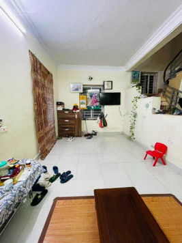 Hai ô tô tải tránh, bán đất tặng nhà 2 tầng, mặt phố kinh doanh, DT 140m2, MT 8m, giá nét 3,9 tỷ