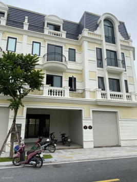 Chính chủ bán 101m2 mặt sông view thoáng - đẹp - giá đầu tư
