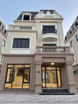 Bán căn BT đơn lập Vinhome Móng Cái 225m2, giá bán 24 tỷ chiết khấu còn 14,4 tỷ