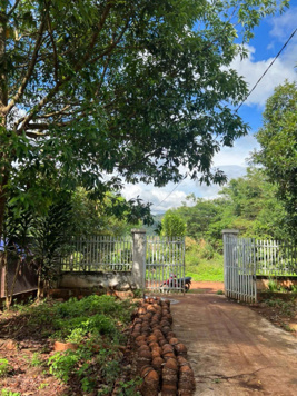 Chỉ 599 triệu, có ngay căn nhà DT hơn 1.000m2 - sẵn 400m2 thổ cư mặt tiền đường nhựa, ngang 15m