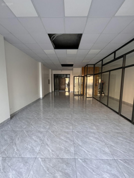 Cho thuê mặt bằng căn xẻ khe cực thoáng tại Vinhomes Marina