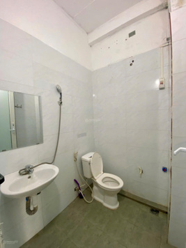 Cho thuê cả nhà liền kề 4 tầng gần siêu thị Aeon Mall Hà Đông, giá chỉ 15tr/tháng