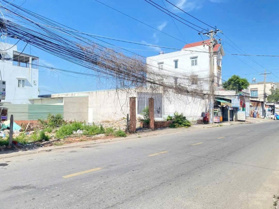 chính chủ cần bán gấp lô đất 200m2 giá chỉ 300tr ngay tân uyên bình dương