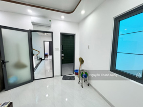 Nhà nguyên căn bảo vệ 24/7, 200m2 sàn, 12 triệu, 4PN ở Hoàng Phú Nha Trang