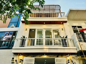 Bán gấp trước Tết nhà đường Hoàng Diệu, Phường 8, Quận 4 - 80m2 - SHR