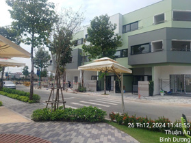 Bán nhà Thuận An, mặt tiền lớn KD, 110 m2, giá 3.08 tỷ, cạnh phường, gần chợ, trường học, bệnh viện