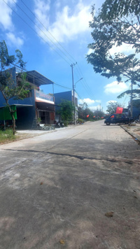 Bán lô đất 100m2 đường 7m5, khu khối 5, trung tâm hành chính Vĩnh Điện. Giá chỉ 1.55 tỷ