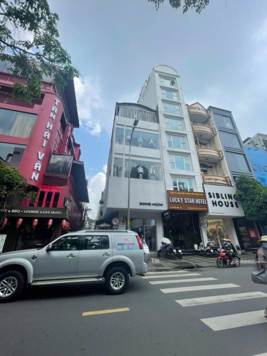 Bán nhà MT 148 Nguyễn Trãi P Bến Thành Q1, DT: 5x20 - XD 5 tầng, hdt 180tr giá bán chỉ 60 tỷ