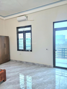 Chính chủ cần cho thuê nhà nguyên căn 3 tầng, 100m2, 8PN, 7WC tại Quang Châu, Việt Yên, Bắc Giang