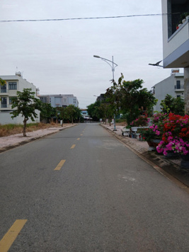 1,45 tỷ. 100m2, full thổ, 5x20, Oto đến nhà. Đường Hùng Vương, Cát lái. 15p đến Thủ Thiêm Quận 2